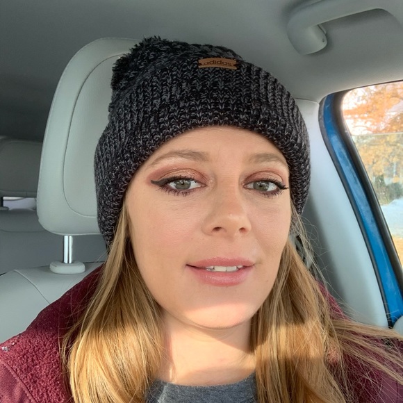 MEET YOUR POSHER - Picture 2 of 7